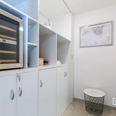 Belocations - Garden Beach Villa